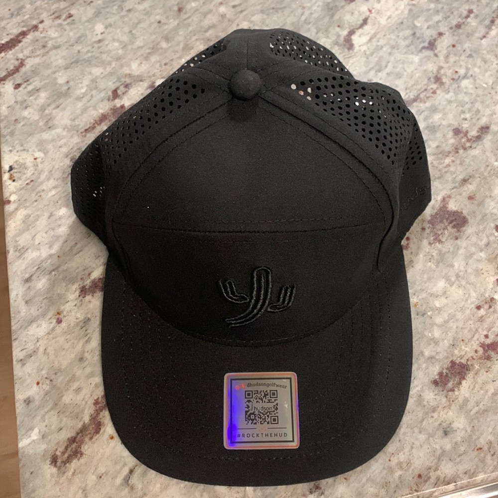 Hudson golf hat